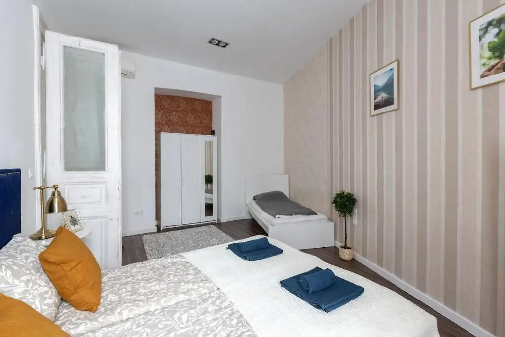 Chic, Captivating Space Near Opera House Budapest